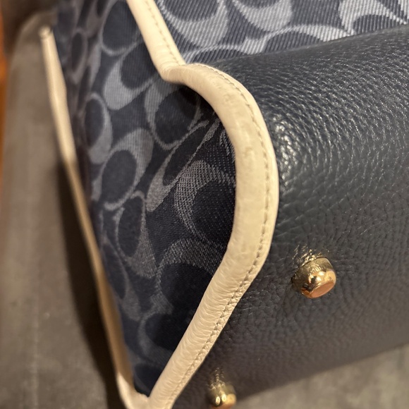 Coach Dempsey C2823 Tote 40 In Signature Denim With Patch Handbag - Picture 7 of 12